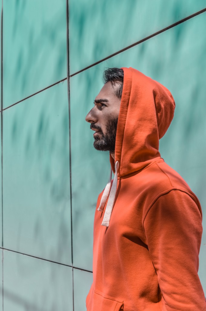 sweat shirt